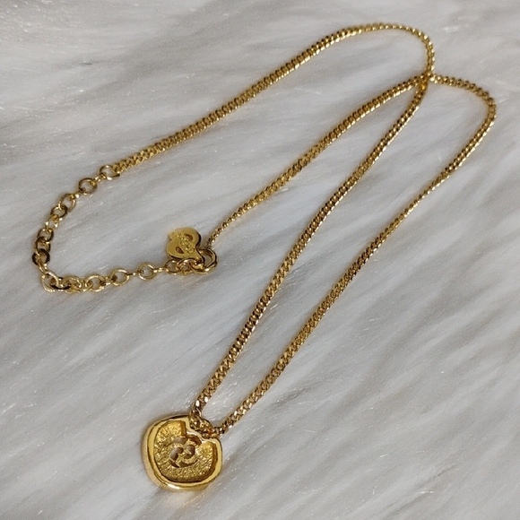 Authentic Dior CD Plated Gold W Crystal Details Pendant Necklace - Picture 4 of 15